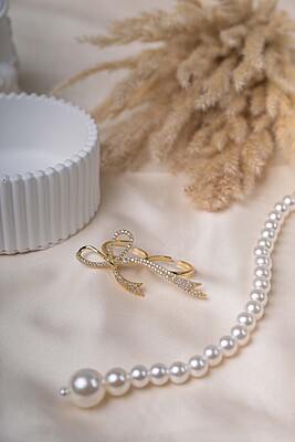 Crystal Bow Two-FInger Ring