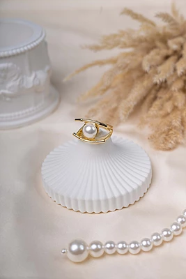Pearl Gaze Ring