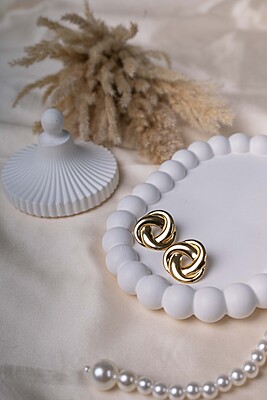 Golden Infinity Knot Studs