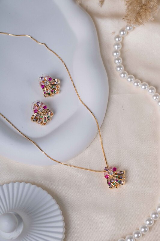 Royal Prism Necklace & Earrings Set