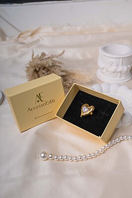 Vintage Pearl Glow Heart