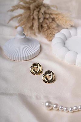 Golden Infinity Knot Studs