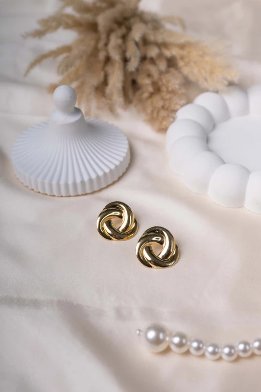 Golden Infinity Knot Studs