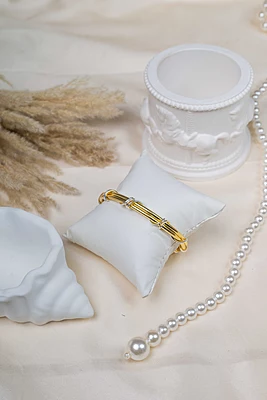 Twist Knot Cuff