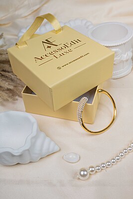 Luxe Serene Pearl Cuff