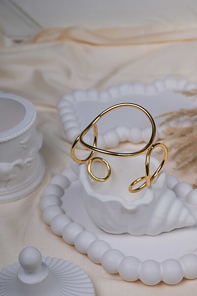 Circular Link Statement Cuff