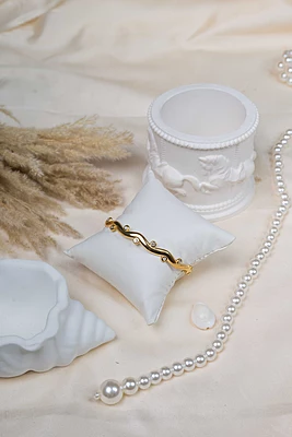 Wave Grace Bangle