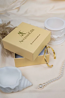 Twist Knot Cuff