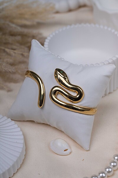 Gold Coiled Serpent Cuff