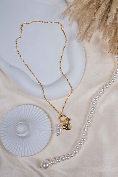 Gold Heart & Bar Pearl Necklace
