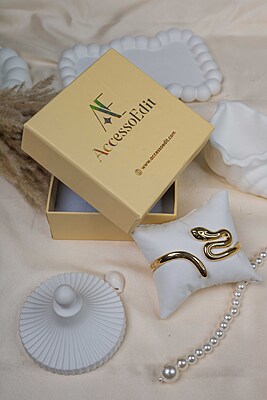 Gold Coiled Serpent Cuff