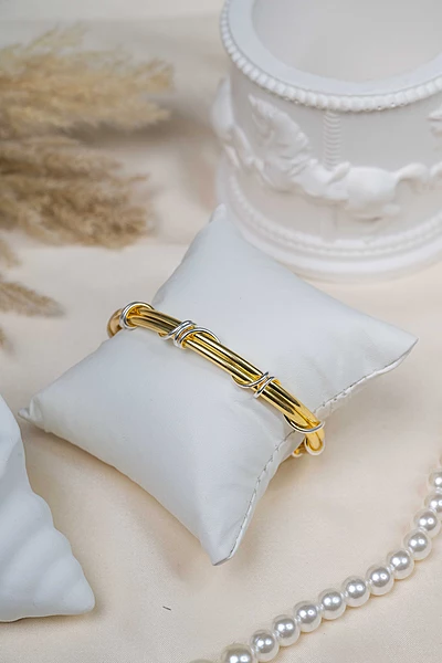 Twist Knot Cuff