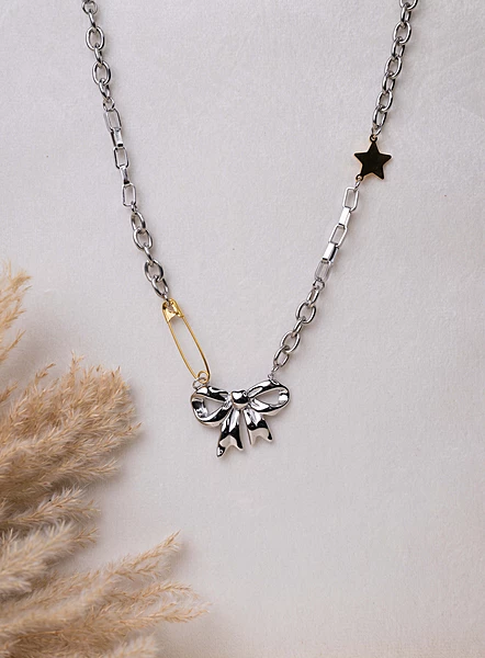 Starstruck Bow Necklace