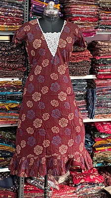 V-neck Lace XL #36