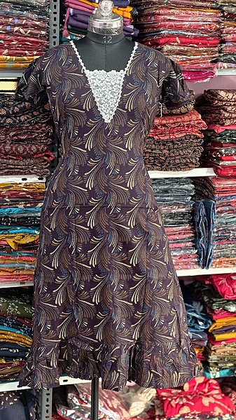 V-neck Lace XL #28