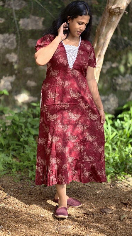 V-neck Lace XL #2