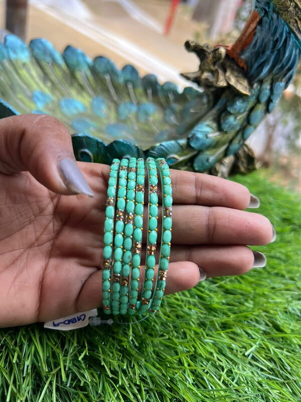 GLASS BANGLE STONE FLOWER DESIGHN PISTHA  COLOUR