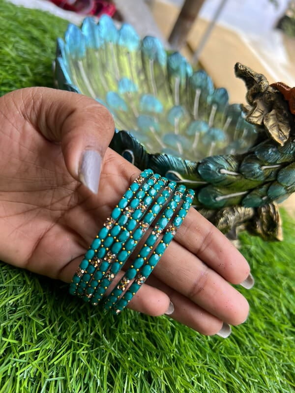GLASS BANGLE STONE FLOWER DESIGHN RAMAR GREEN