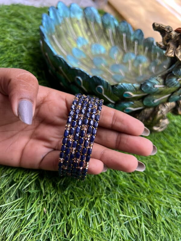 GLASS BANGLE STONE FLOWER DESIGHN DARK RAMAR BLUE