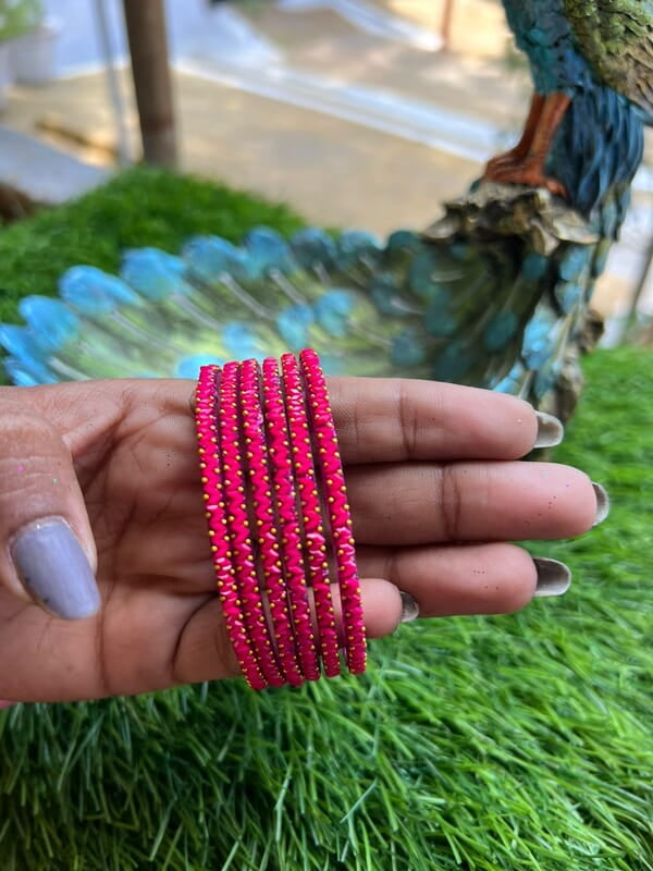 GLASS BANGLE ZIG ZAG PINK COLOUR