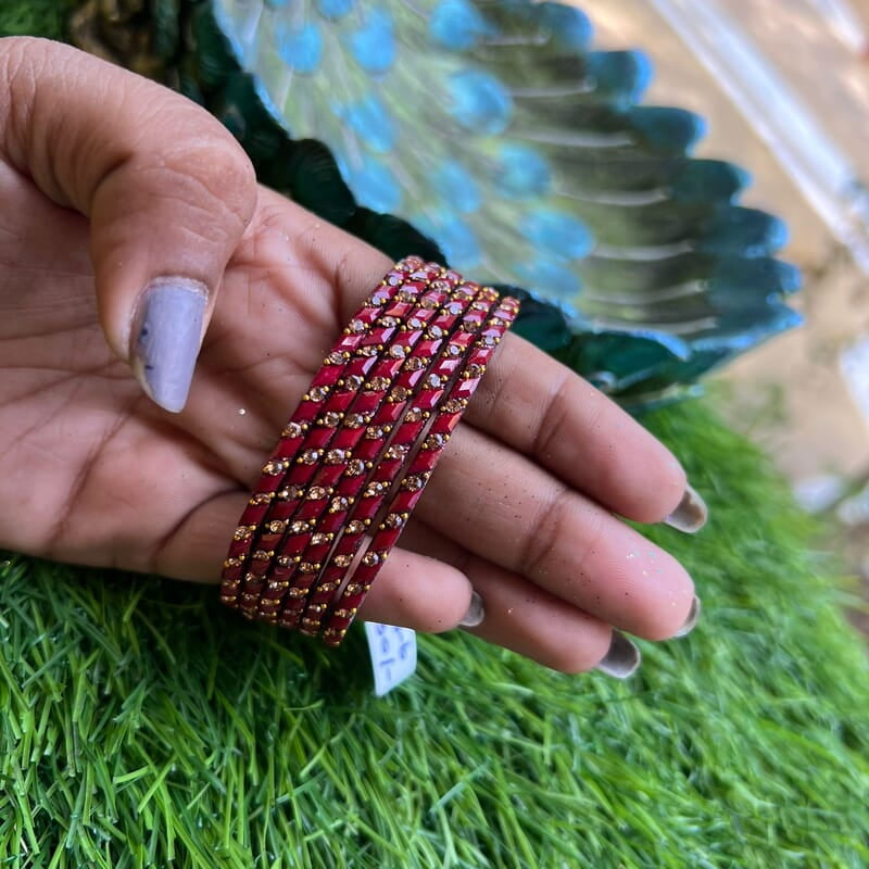GLASS BANGLE TRENDY MAROON