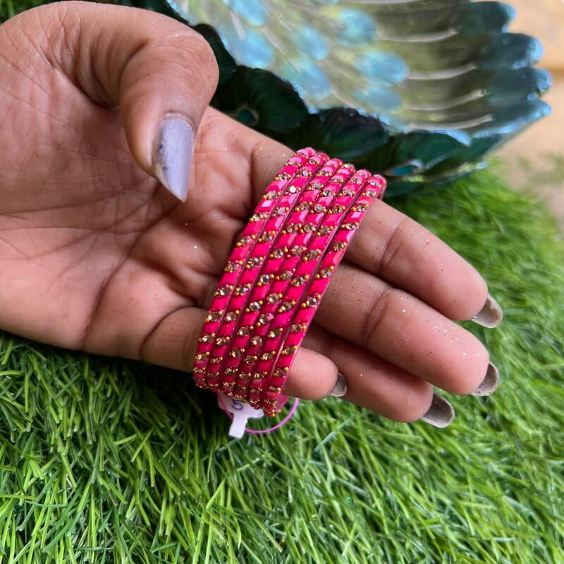 GLASS BANGLE TRENDY PINK