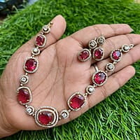 stone neckpiece double round desighn