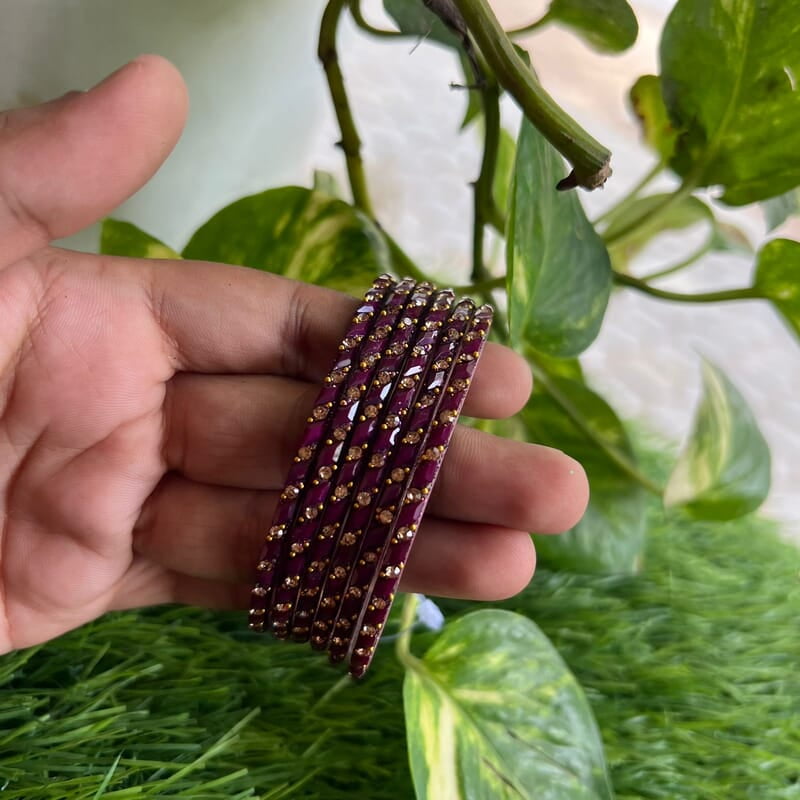 TRENDY GLASS BANGLE DARK VOILET