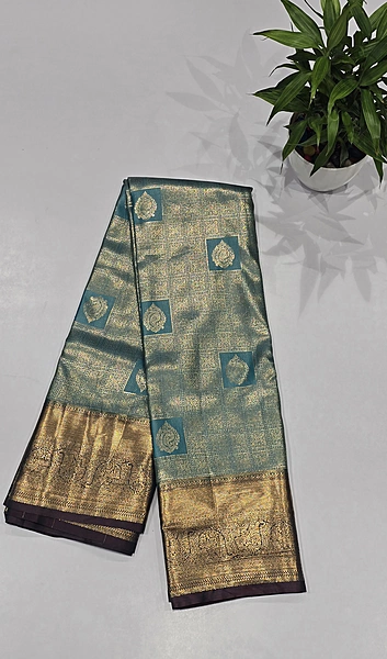 Brocket Self Saree (id 6002)