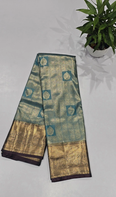 Brocket Self Saree (id 6002)
