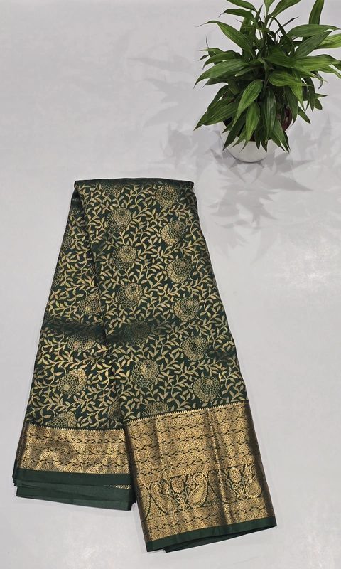Brocket Self Saree (id 6005)