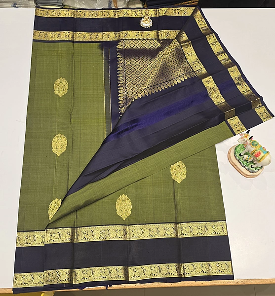 Pure Kanchi Pattu Handloom Silk with Silk Mark (id 11001)