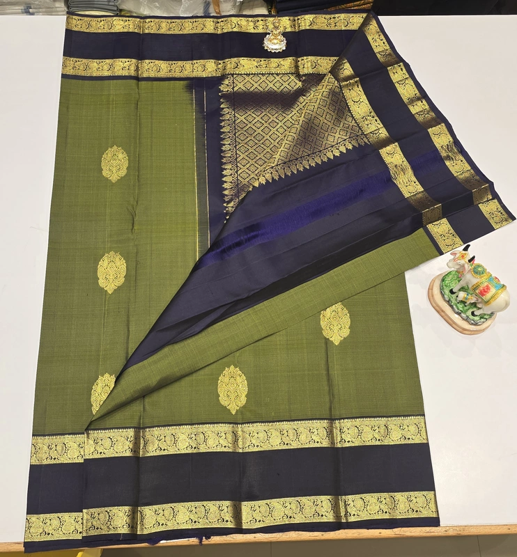 Pure Kanchi Pattu Handloom Silk with Silk Mark (id 11001)