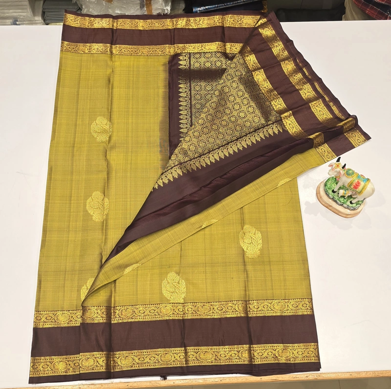 Pure Kanchi Pattu Handloom Silk with Silk Mark (id 11011)