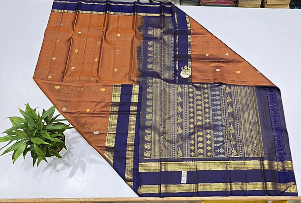 Pure Kuttu Handloom Silk (id 15001)
