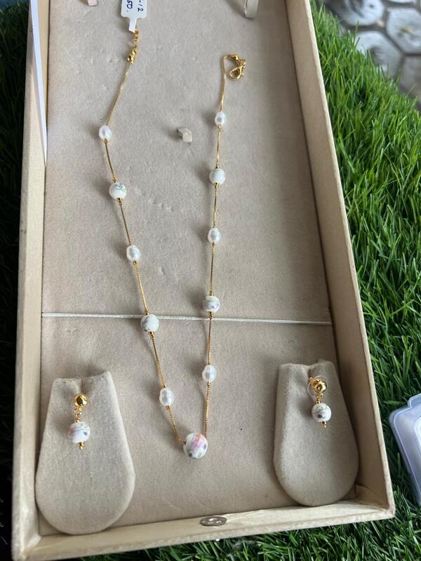 White and pink  shade pearl chain