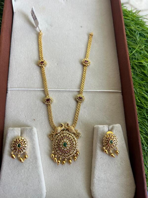 Oval shape with unique multi stone neckpiece