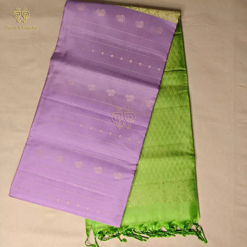 Half Pure Silk Lavender Borderless Saree with Parrot Green Pallu