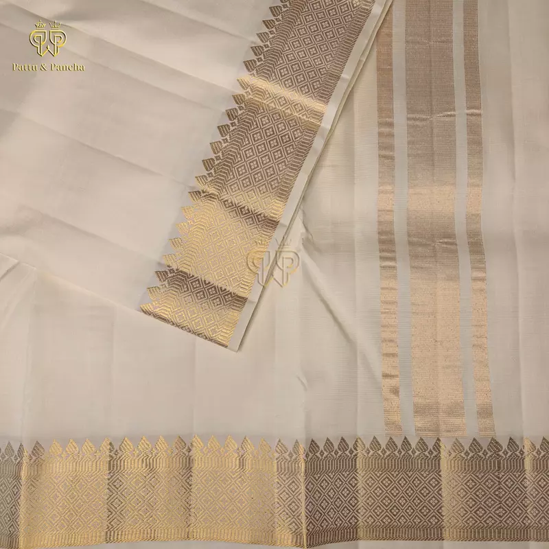 Pure Silk Premium Handloom Panchakacham Cream Dhoti with Traditional Diamond Zari Border