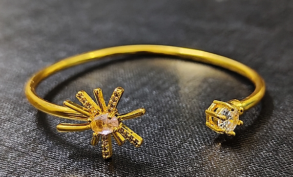 Bracelet Gold Tone Zirconia Sparkle Baby Pink