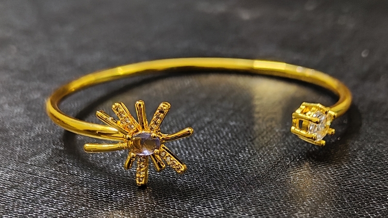 Bracelet Gold Tone Zirconia Sparkle Lavender