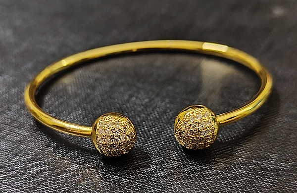 Bracelet Gold Tone Zirconia Round Studded
