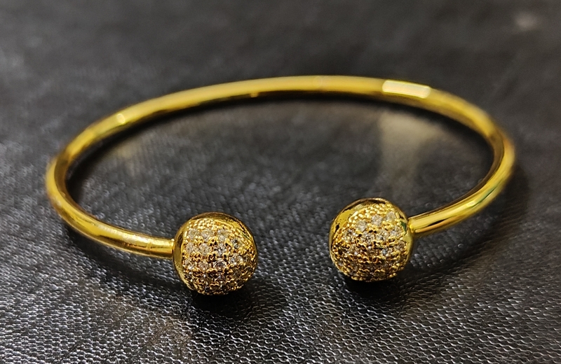 Bracelet Gold Tone Zirconia Round Studded