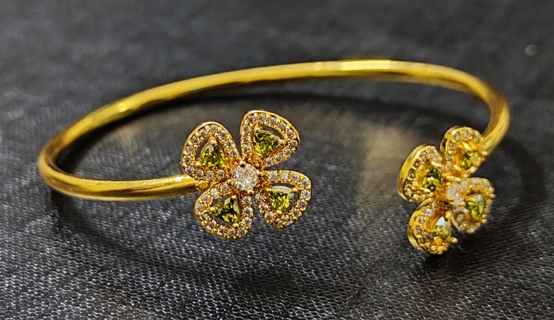 Bracelet Gold Tone Zirconia Olive Green Petals