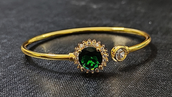 Bracelet Gold Tone Zirconia Green Stone