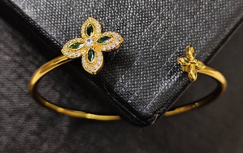 Bracelet Gold Tone Zirconia Green Rhombus Flower
