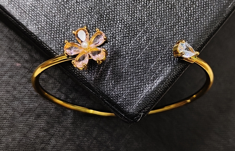 Bracelet Gold Tone Zirconia Pink Flower