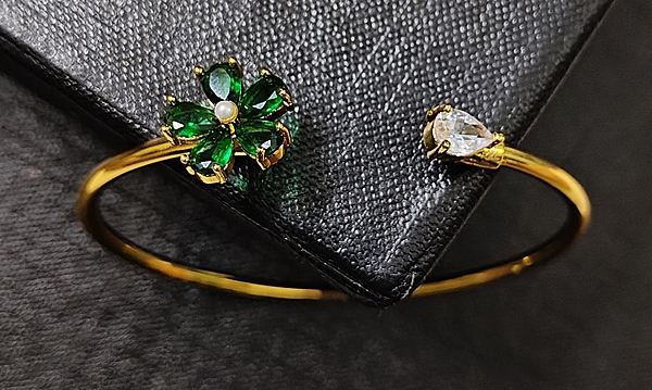 Bracelet Gold Tone Zirconia Green Flower