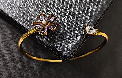Bracelet Gold Tone Zirconia Lavender Flower