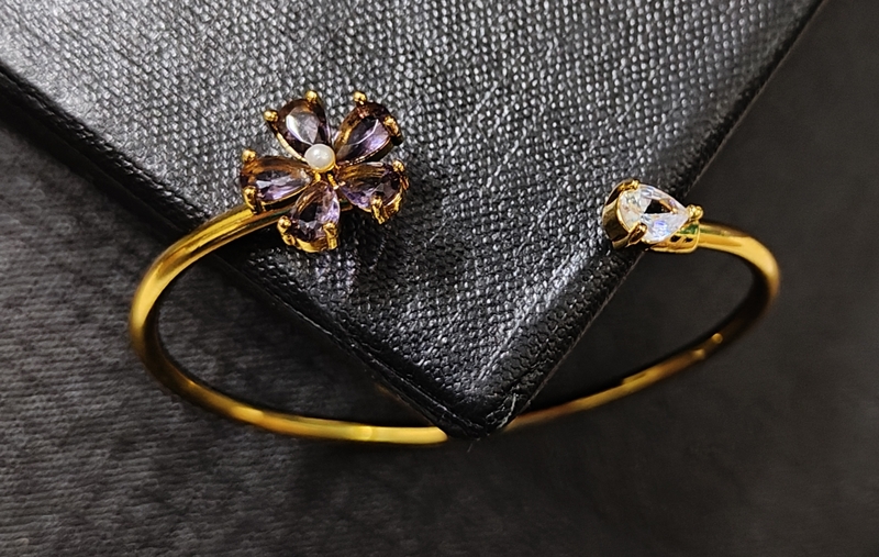 Bracelet Gold Tone Zirconia Lavender Flower